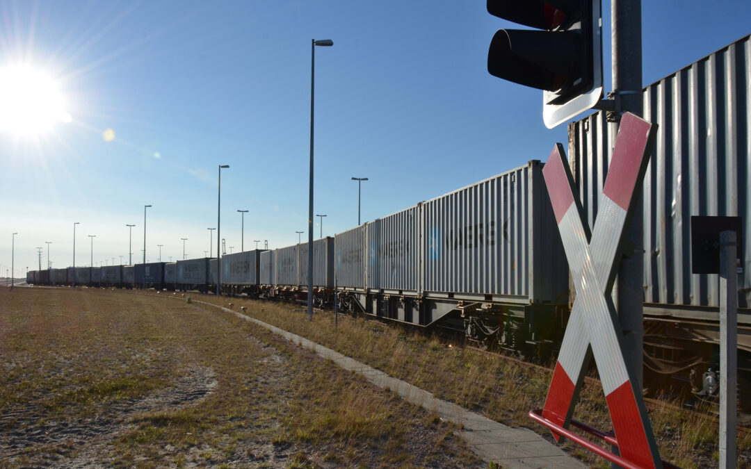 Schienenanbindung des JadeWeserPorts wird zügig ausgebaut