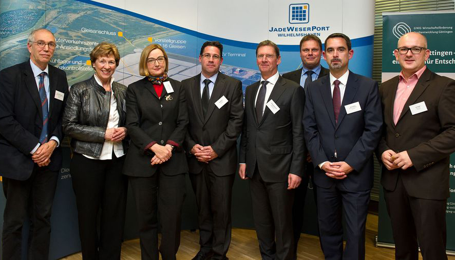 Hafen trifft Festland: JadeWeserPort interessiert Logistiker