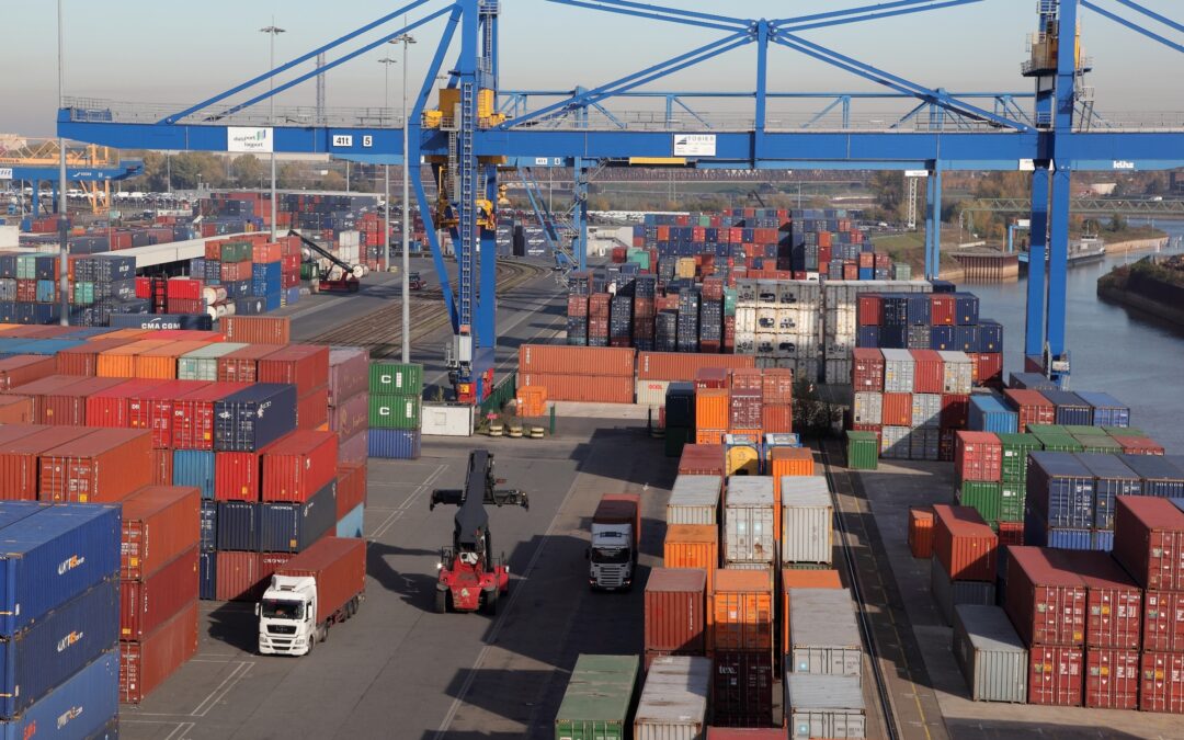 LNG statt Diesel im Duisburger Hafen