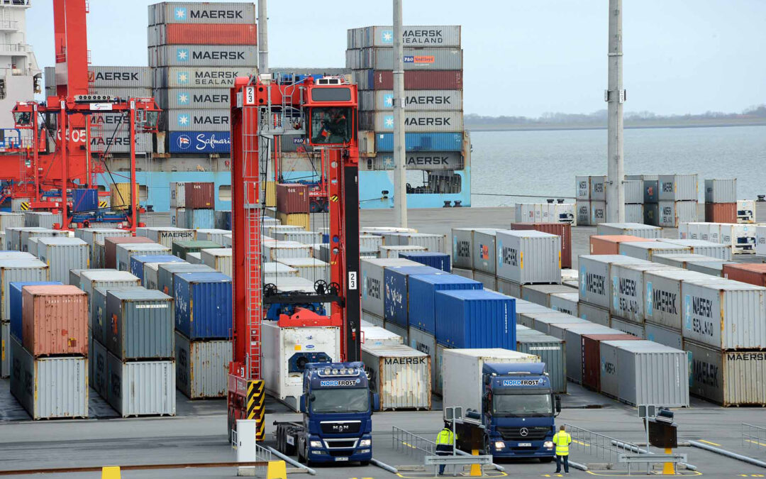 Nordfrost bietet Container-Trucking im JadeWeserPort an