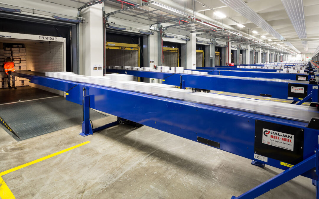 Automatisierung im Hafen: Mobiler Roboter hilft beim Entleeren von Seecontainern