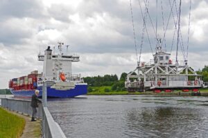 Digitaler Schifffahrtsassistent soll Transporte optimieren