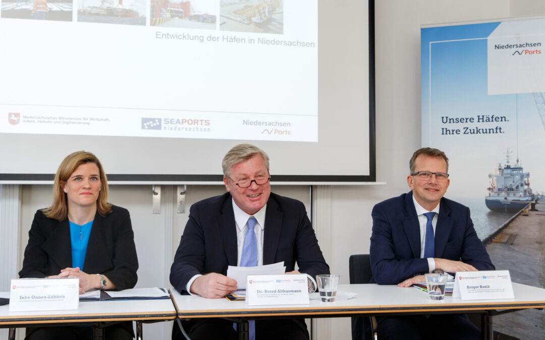 Umschlag in niedersächsischen Seehäfen 2017: Mehr Autos, mehr Container