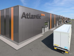 „Atlantic One“ ist der Name der neuen Multi-User-Halle, die Ende kommenden Jahres auf einem 2,6 Hektar großen Grundstück an der Einfahrt des Güterverkehrszentrums (GVZ) JadeWeserPort in Betrieb genommen werden soll.