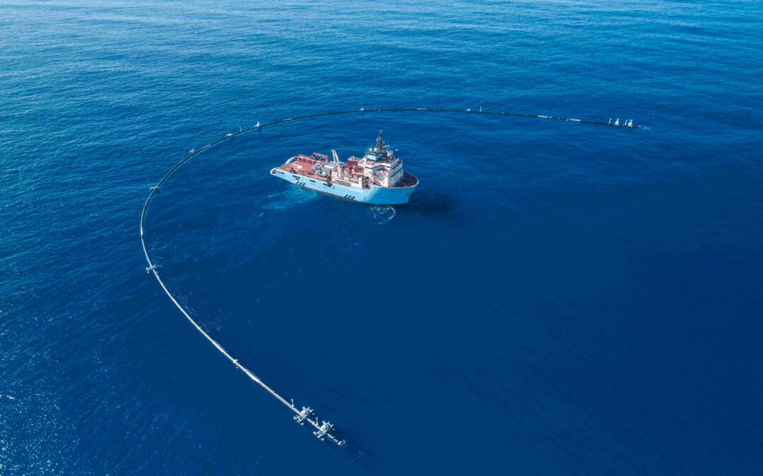 The Ocean Cleanup will Meer von Plastikmüll befreien