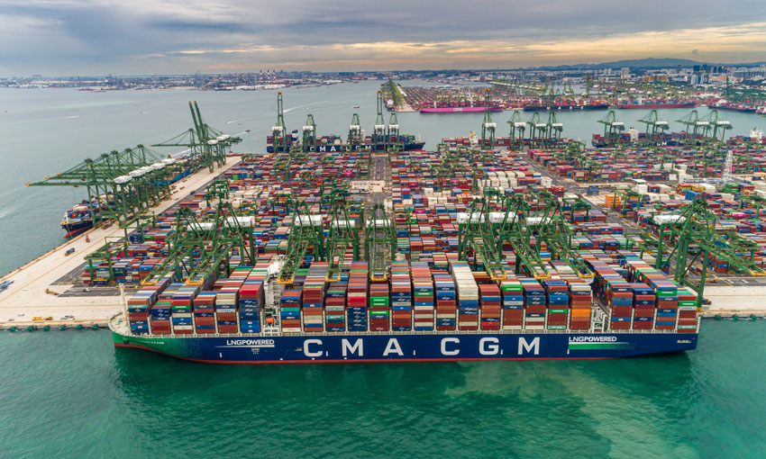 20.723 Container geladen: CMA CGM Jacques Saade stellt neuen Weltrekord auf.