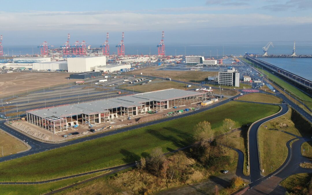 Am JadeWeserPort wird wieder gebaut