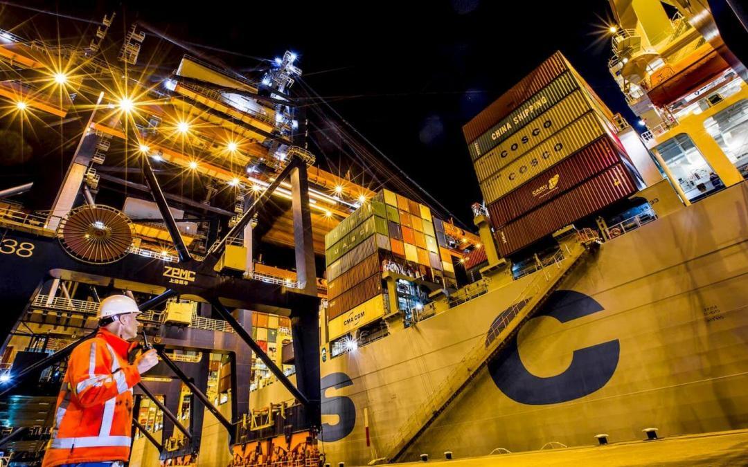 Europäische Häfen stellen sich auf geballte Anläufe von Frachtern ein