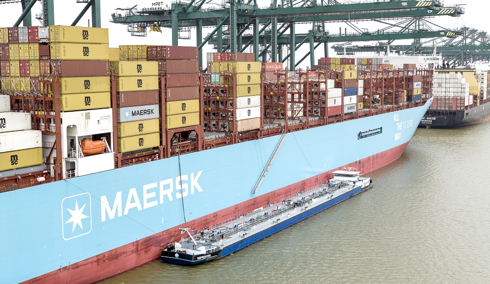 „Ane Maersk“ bunkert erstmals Methanol in Europa