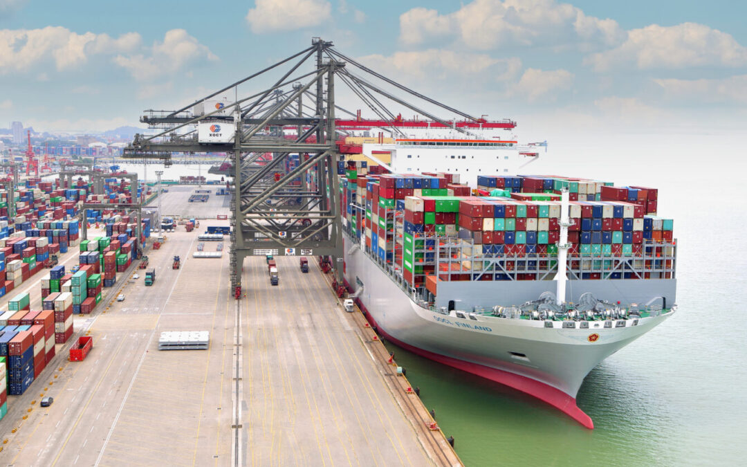 Neue OOCL-Megamaxe steuern JadeWeserPort in Wilhelmshaven an