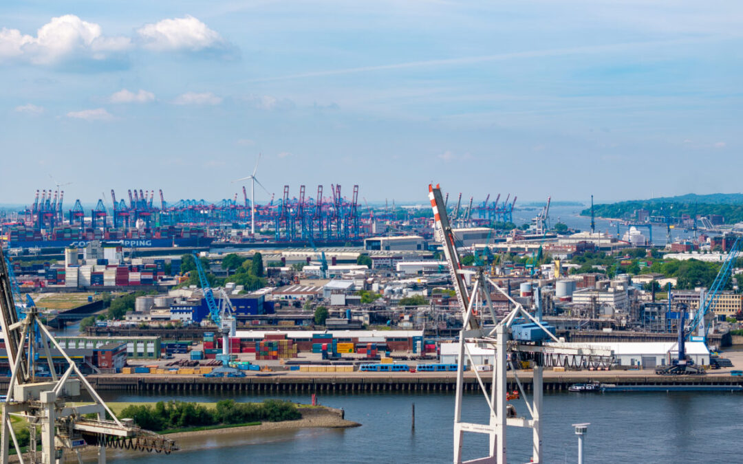 Containerumschlag im Hafen Hamburg wächst kaum
