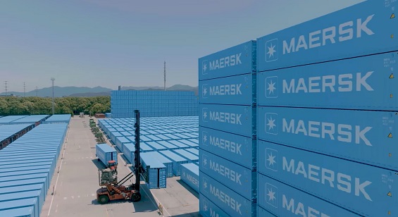 Von Grau zu Blau: Maersk ändert nach 50 Jahren die Container-Farbe