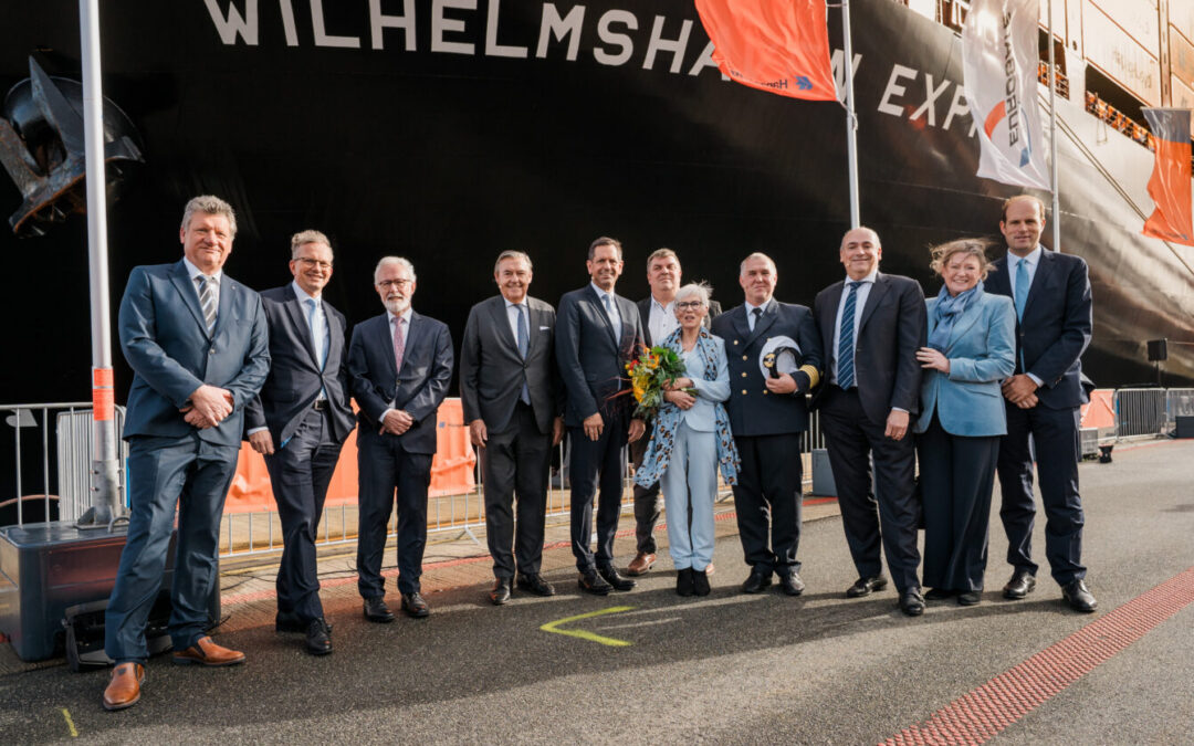 Hapag-Lloyd tauft die „Wilhelmshaven Express“ am JadeWeserPort