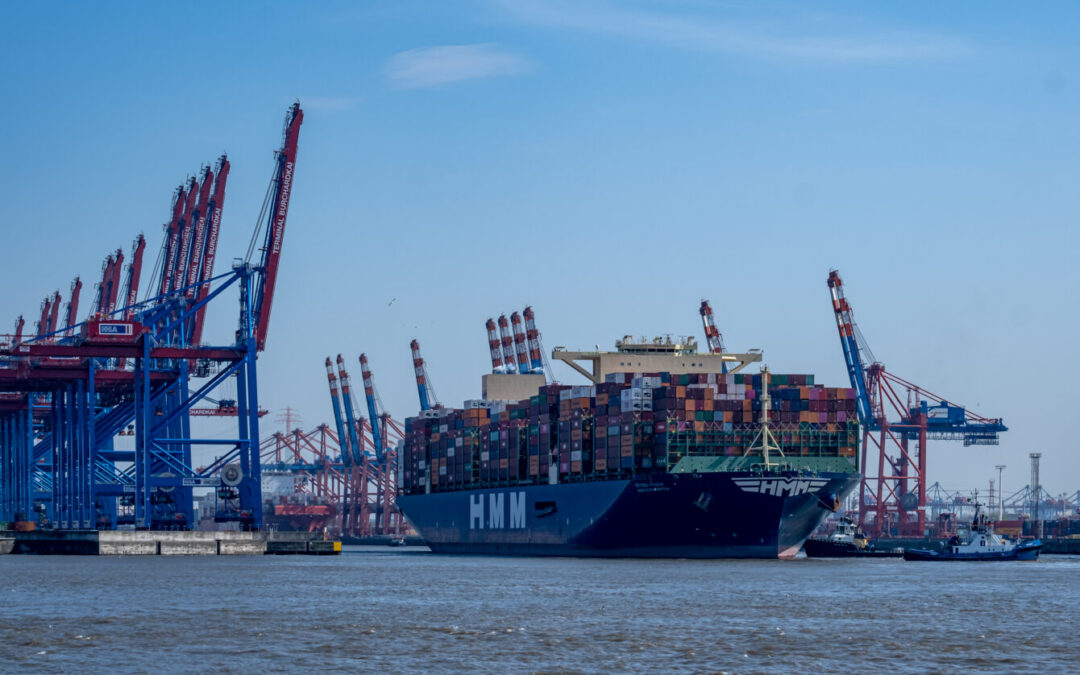 HMM kauft LNG-Containerschiffe für 2,8 Milliarden Euro