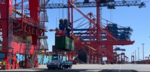 Autonomer Terminal-Truck am JadeWeserPort erfolgreich getestet