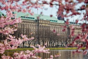 Die Firmenzentrale von Hapag-Lloyd am Hamburger Ballindamm.