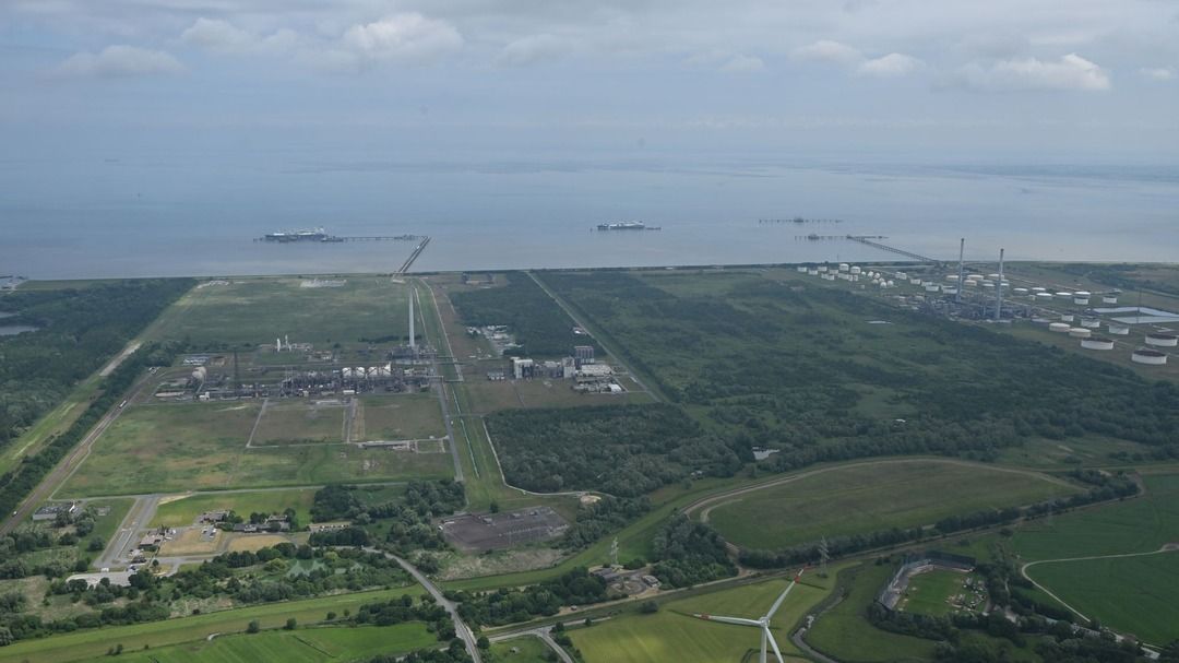 Gewerbe- und Industrieflächen im und am JadeWeserPort ausgeschrieben